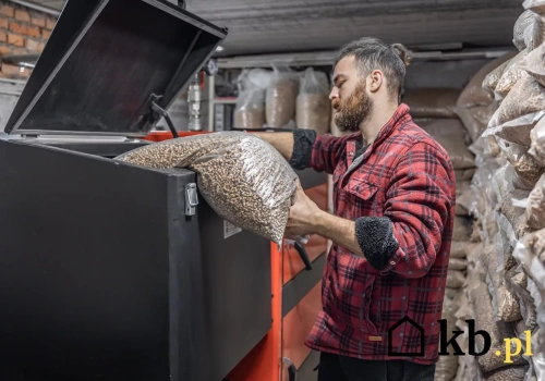 Dosypała zboża do pieca na pellet, bo skończyło się paliwo. Serwis odmówił naprawy gwarancyjnej