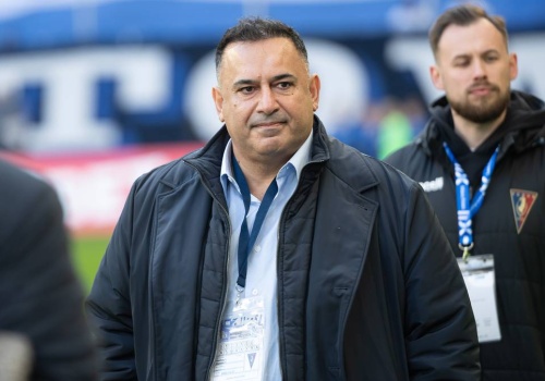 Właściciel Pogoni wparował na konferencję. 