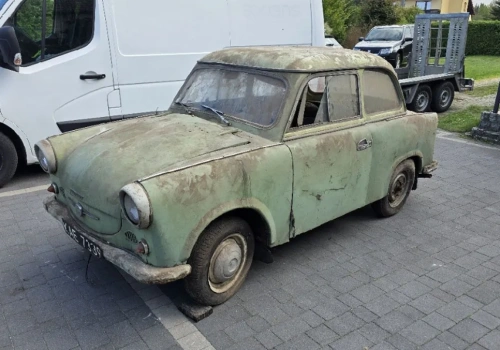 Ze stodoły wypadł całkiem ciekawy grat. Może i dużo kosztuje, ale za to nie ma papierów