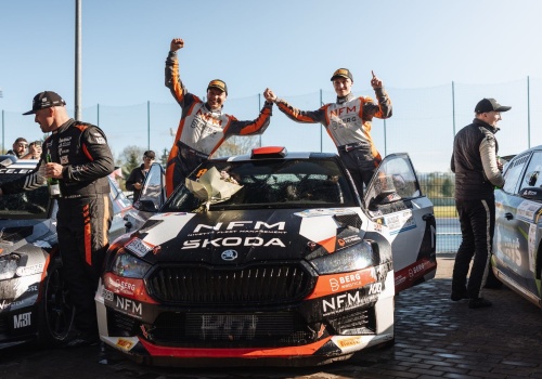 Sensacja na otwarcie sezonu. 19-letni Adrian Rzeźnik triumfuje w Rajdzie Świdnickim