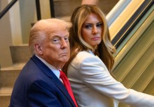 Nawet z nim nie sypia. Oto jak ma wyglądać życie intymne Trumpów