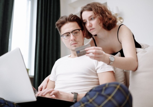 Dzisiaj niemal wszystko można wziąć na raty. Właśnie dlatego jesteśmy biedni