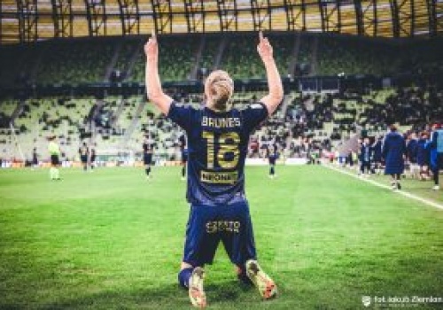 Raków wygrywa w doliczonym czasie gry