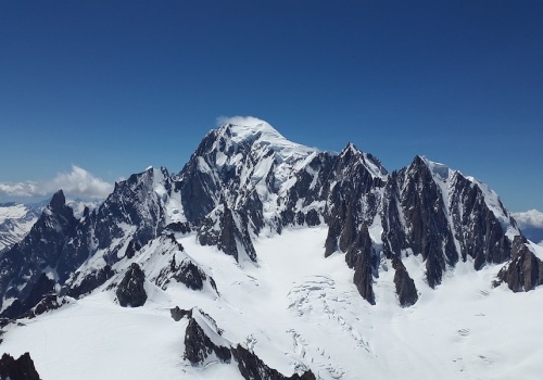 Dwaj Francuzi pobili rekord trasy z Chamonix na Mont Blanc