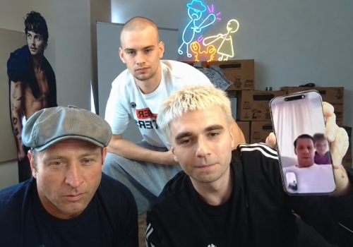 Mata namówił Szczęsnego do zagrania meczu w jego drużynie. Łatwogang ma już 119 mln zł