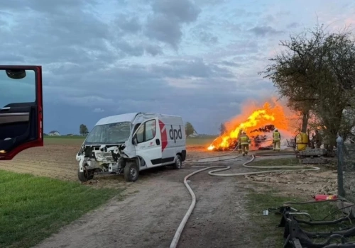 Ogień w Melanówku koło Ogorzelin. Spłonął stóg