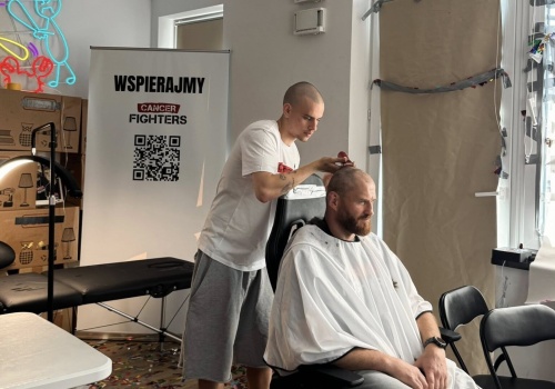 Jan Błachowicz wsparł Cancer Fighters. Zgolił włosy w geście solidarności z chorymi na raka