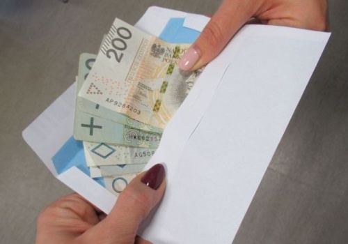 Kulisy samorządu: Płacisz-pracujesz