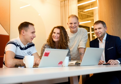 Rozpoczęła się rekrutacja na płatny roczny staż w znanej firmie