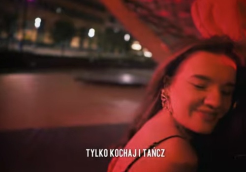 Nowy singiel Julii Wasielewskiej „Kochaj i tańcz” – czy to będzie przebój lata?