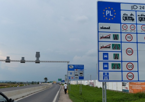 Wjechał na drogę ekspresową i włączył tempomat na 120 km/h. A policja - będzie mandat