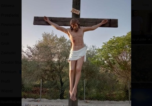 Liban: krzyż bestialsko zniszczony przez izraelskie wojsko ponownie stanął na swoim miejscu. Pomogli w tym włoscy żołnierze