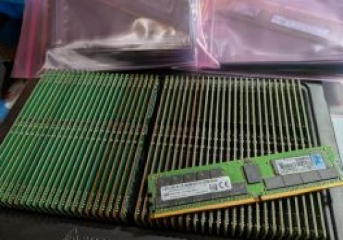 Mieli wyrzucić pamięci na śmietnik. Dziś są warte fortunę