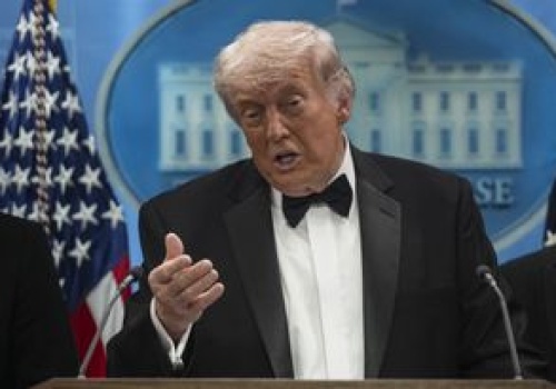 Trump wstał i komentuje. Tak odniósł się do próby zamachu