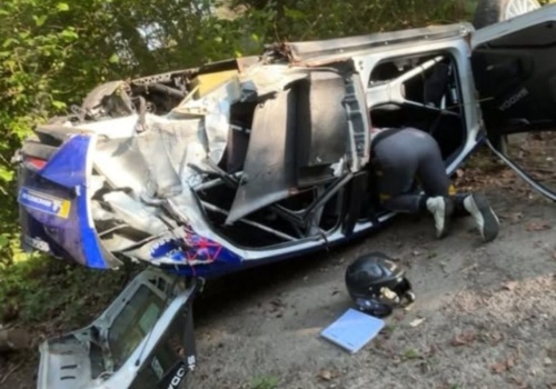 Dramatyczny wypadek ojca Verstappena. Auto zostało roztrzaskane