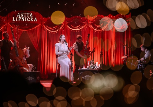 Lipnicka w przedostatnim koncercie z trasy “O miłości 2”. Tak było w Cieszynie – ZDJĘCIA