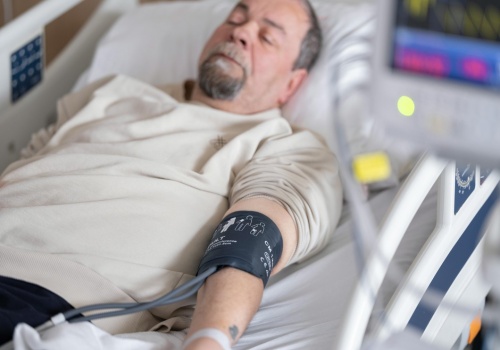 Zostają w szpitalu, bo nie ma się nimi kto zaopiekować. 184 seniorów w kolejce do olsztyńskich DPS-ów