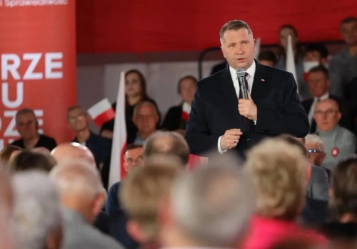 Polacy zrzucają się na dzieci chore na raka. Czarnek: 