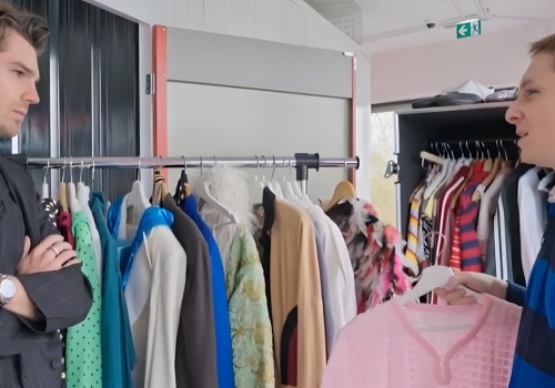 Cekiny, pióra i... suknia ślubna, czyli tajemnice szafy Ralpha Kaminskiego