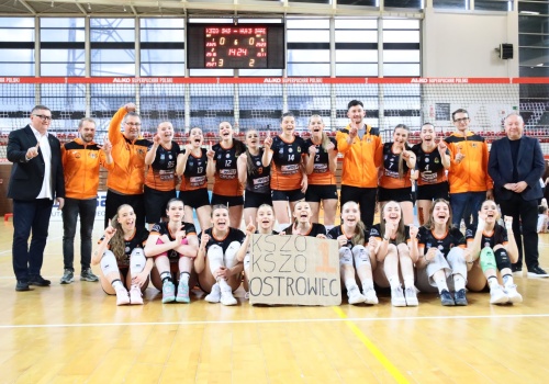Ostrowieckie siatkarki przed ogromną szansą awansu do I ligi. Wygrały turniej półfinałowy