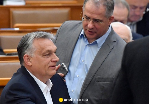 Kryzys w partii Viktora Orbana. Rezygnuje kluczowy człowiek Fideszu