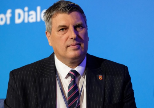 Luka oświatowa rośnie. 