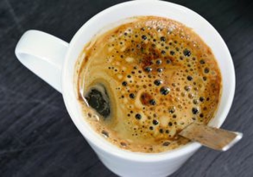 Dodaj do kawy zamiast cukru i mleka. Mózg wskoczy na wyższe obroty, a boczki zaczną znikać