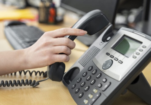 MF: w przyszłym tygodniu infolinia KAS będzie pracować dłużej