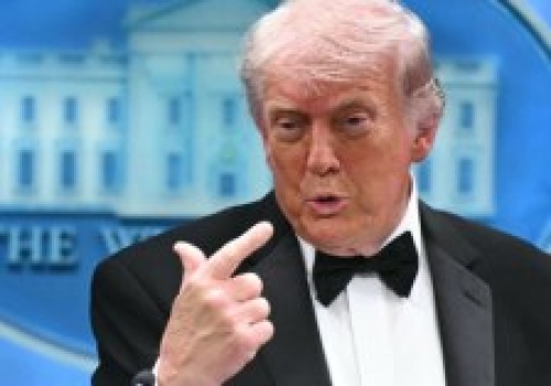 Trump do dziennikarki: Powinnaś się wstydzić. 