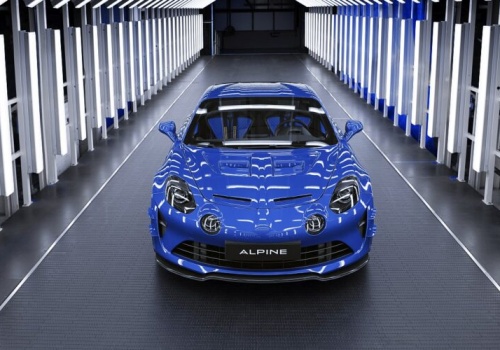 Tesla spada, BYD rośnie, ale ta niewielki producent z Francji robi największy skok w światowym rankingu marek