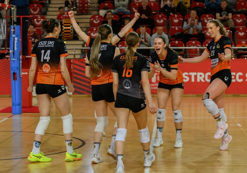 Ostrowieckie siatkarki tryumfują! Zagrają w finale play-offów o 1. ligę