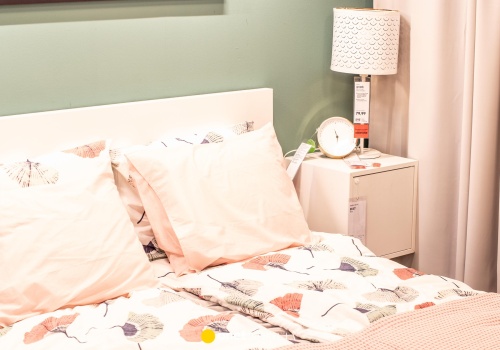 Nigdy nie maluj tak sypialni. Przez ten kolor nie zaśniesz i się pokłócisz