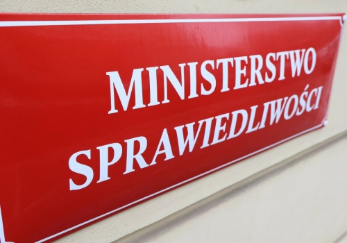 Koniec anonimowości, idą duże zmiany. Resort wskazuje ważny termin
