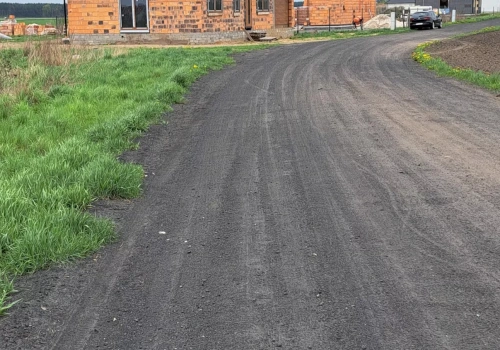 Rolnik nie sprzeda ziemi i nie wybuduje obory. To ostatni moment na reakcję