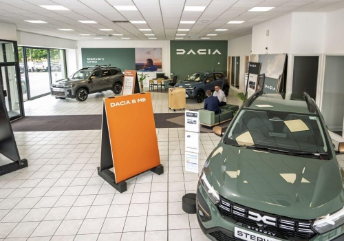 E-rejestracja aut ruszy w styczniu 2027 roku, ale na pełną cyfryzację jeszcze poczekamy