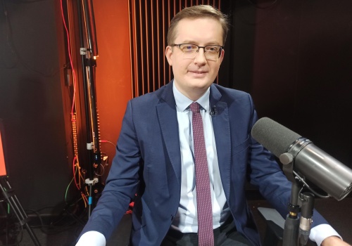 Robert Winnicki o odwołaniu minister Hennig-Kloski. Zaskakujące słowa o Tusku