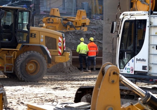 Cudzoziemcy w Polsce: firmy potrzebują pracowników, ale procedury blokują zatrudnienie