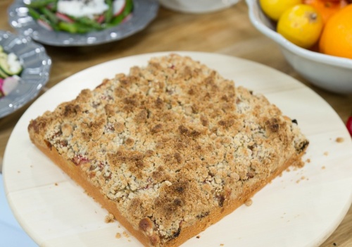 Owoce opadają na dno ciasta? Teściowa zdradza, jak temu zaradzić