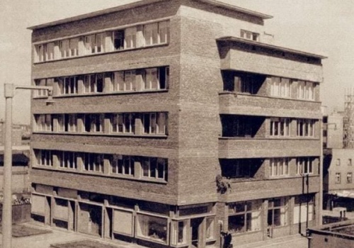 Archi-Spacery „100 budynków na 100-lecie Gdyni”