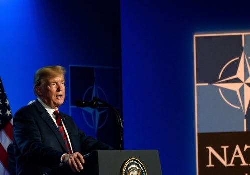 Kara dla „niegrzecznych” sojuszników. Co może, a czego nie może zrobić Trump?