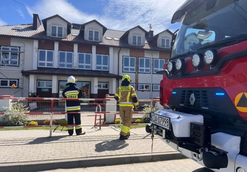 Ewakuacja szkoły w Luszowicach. Uszkodzona instalacja gazowa podczas remontu