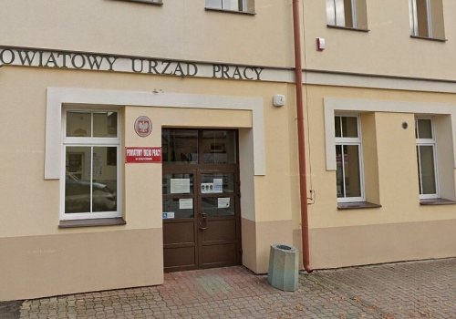 Praca w Strzyżowie. Powiatowy Urząd Pracy rekrutuje – pełny etat i atrakcyjne wynagrodzenie