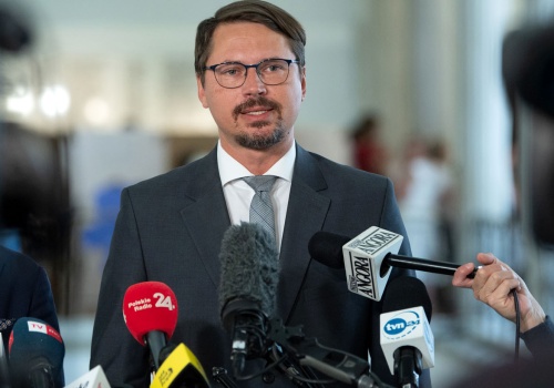 Jakie Polska poniosła koszty dostaw awaryjnych energii elektrycznej dla Ukrainy? To… tajemnica 🤔