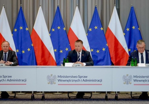 Miliardy na granice i rekordowa skuteczność służb. MSWiA o walce z nielegalną migracją