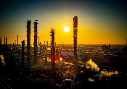 Zaskakujący beneficjent globalnego kryzysu. Kupujemy od nich rekordowo dużo paliwa