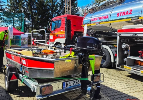 Nowy sprzęt dla strażaków w Siedlcach. Cysterna, łódź i wozy dzięki projektowi Polska–Ukraina