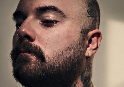 Bedoes 2115 zrobił tatuaż na twarzy – dotrzymał obietnicy