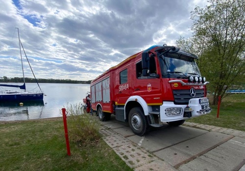 Interweniowali na Jeziorze Powidzkim