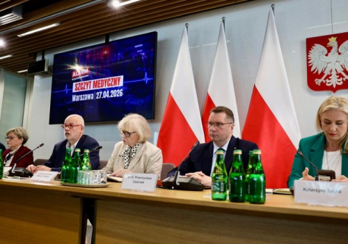 PiS obiecuje, że naprawi zdrowie. Kandydat na premiera powołuje zespół