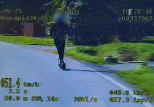 Koniec jazdy 50 km/h. Idzie zmiana w przepisach o hulajnogach